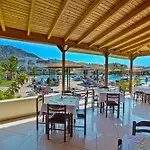 Hotel Akti Club