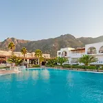 Hotel Akti Club