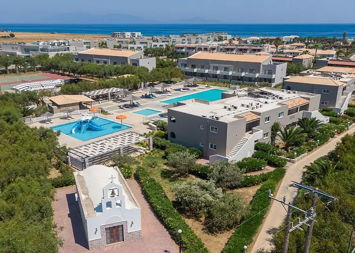 فندق Akti Club 5*