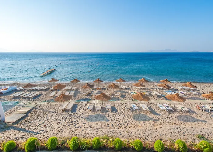 فندق Akti Club 5*