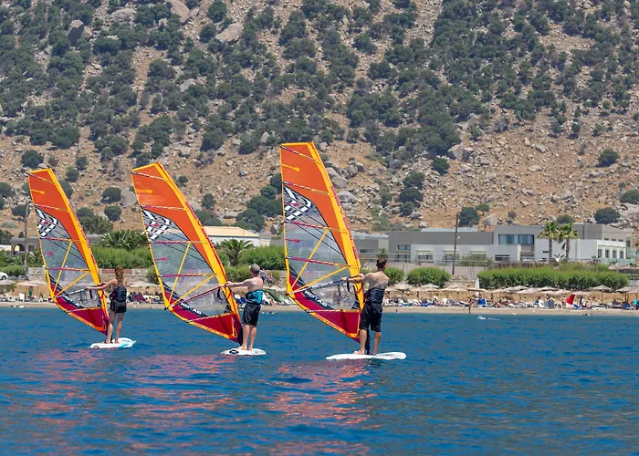 Akti Club