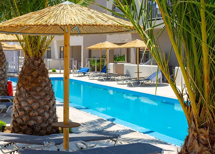 فندق Akti Club 5*