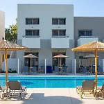 Hotel Akti Club