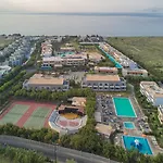 Hotel Akti Club