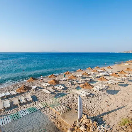 Hotel Akti Club